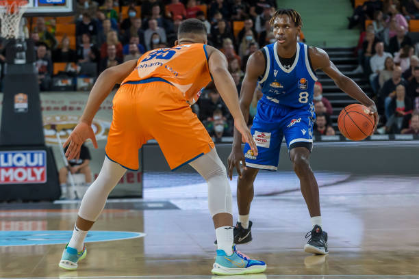 更对整个球 更对整个球