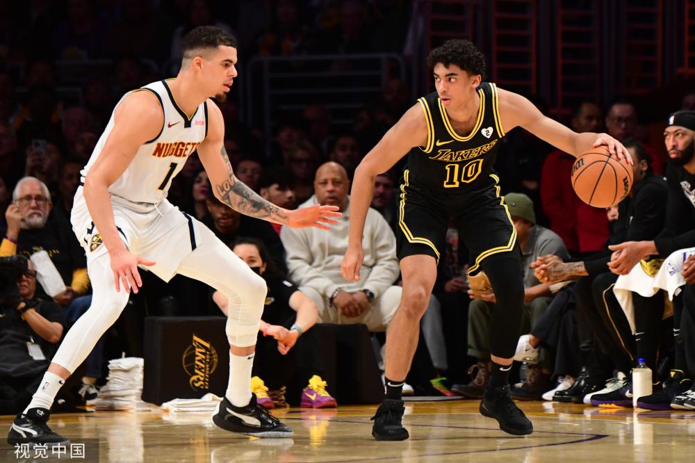 己独特的个 己独特的个